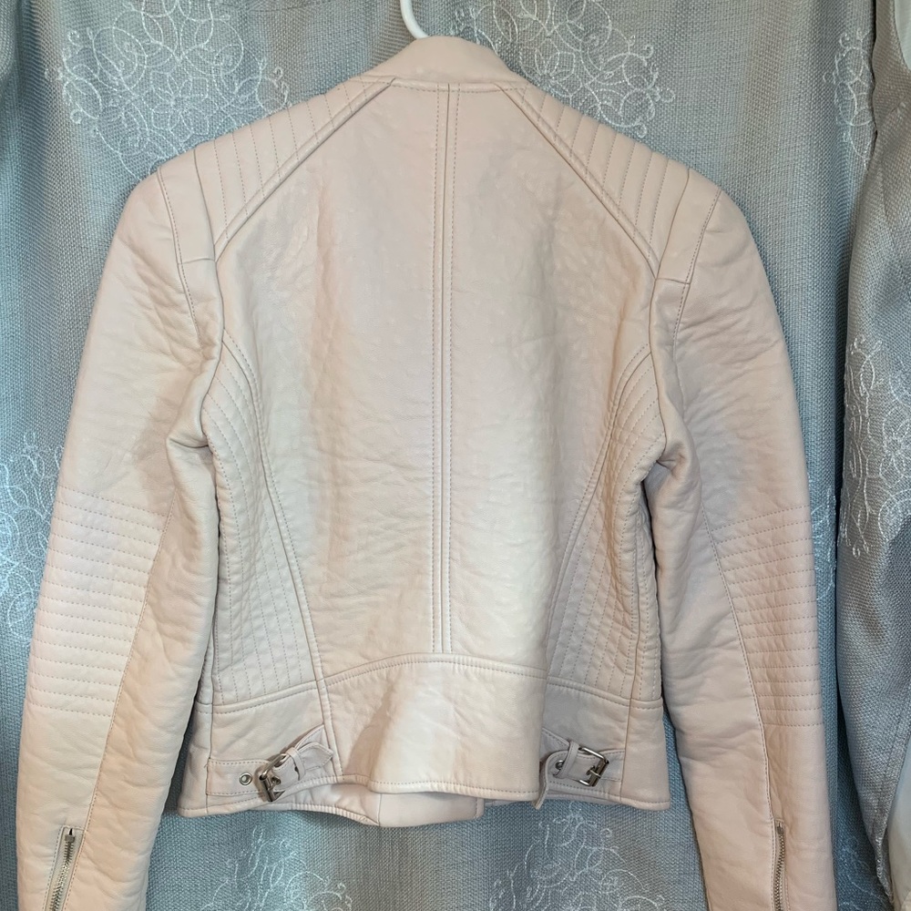 Leather jacket - Picture 2 of 6